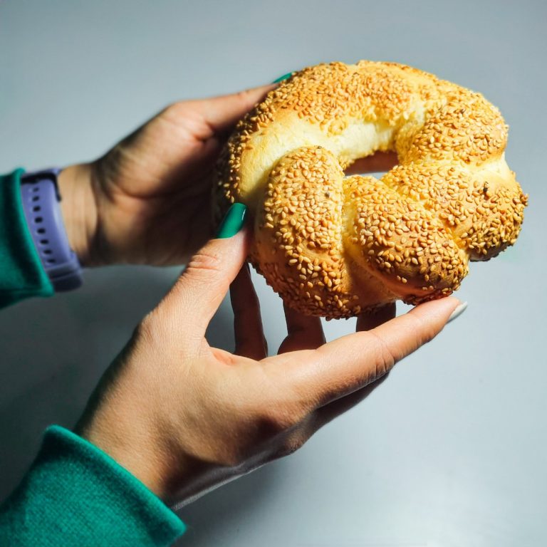 photo_5818972781436583641_y