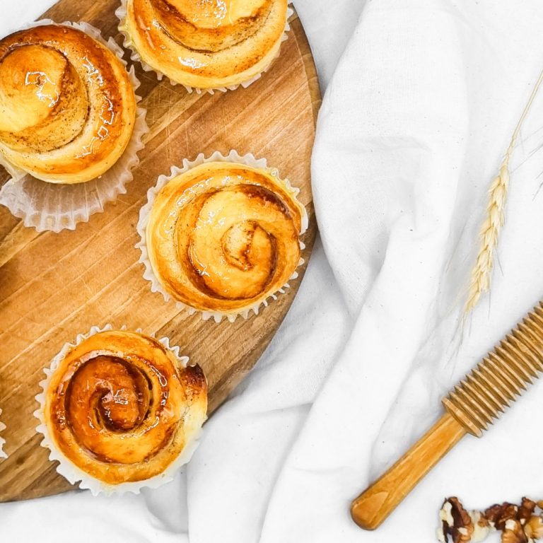 photo_5818972781436583644_y