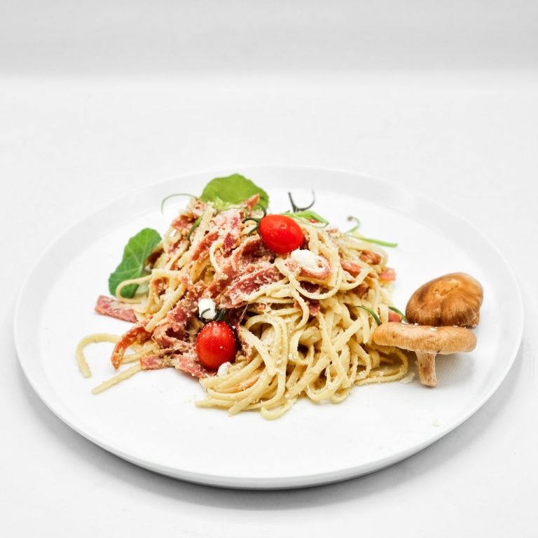 photo_5818972781436583683_y